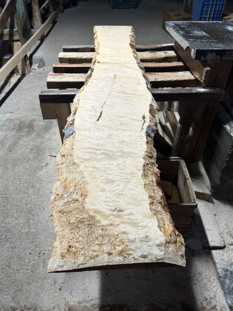 杢目の種類と特徴｜高級家具を引き立てる杢目の選び方