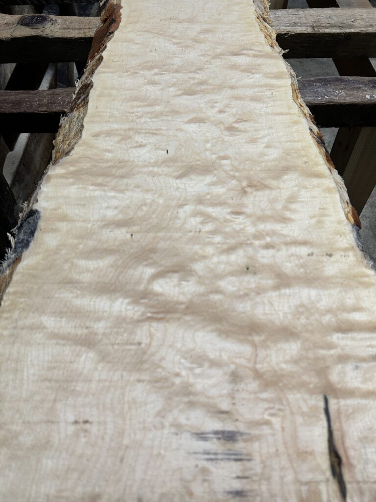 杢目の種類と特徴｜高級家具を引き立てる杢目の選び方