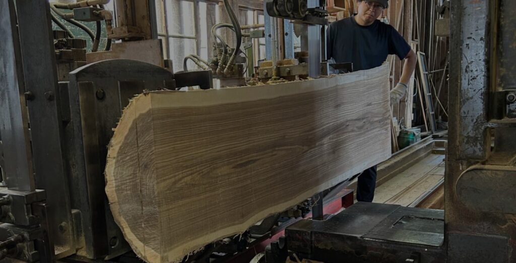 山仁物産について