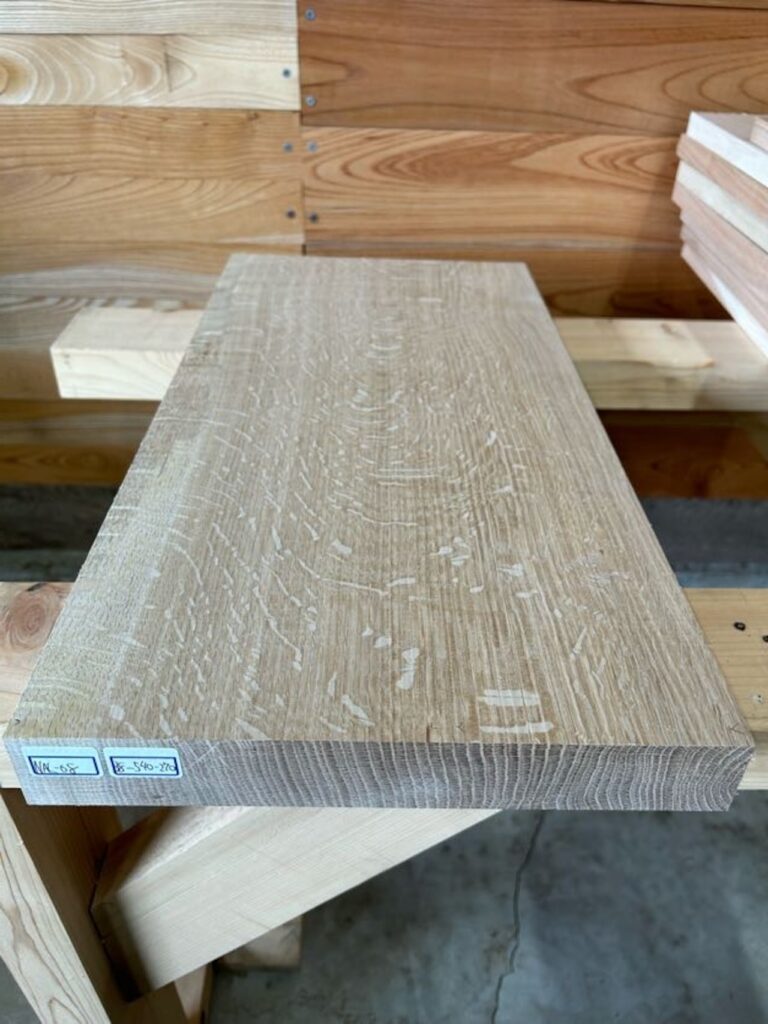 広葉樹ナラ材とは何か？木材のプロが教える特徴・経年変化・選び方の完全ガイド